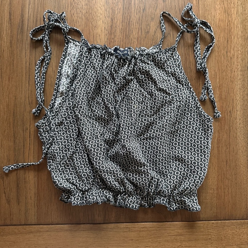 Patterned Sleeveless Top with Ties